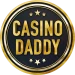 Tarjeta de juego con branding de casino y sensación de autoridad premium.